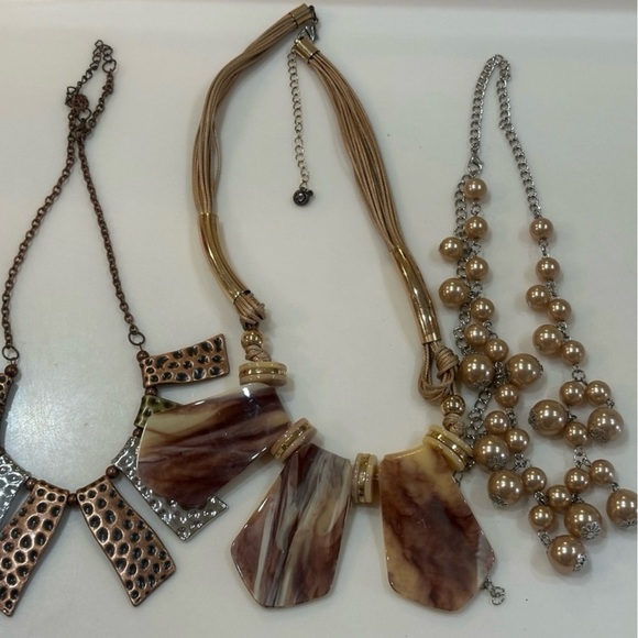 SHADES OF BROWN Jewlery Lot. Jewelry Set Includes Necklace Bracelet & Earrings. - Picture 9 of 12